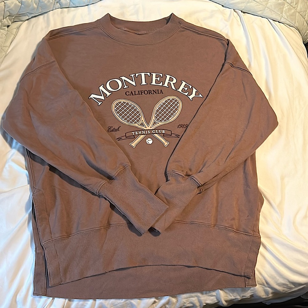 Abercrombie & Fitch sweater
